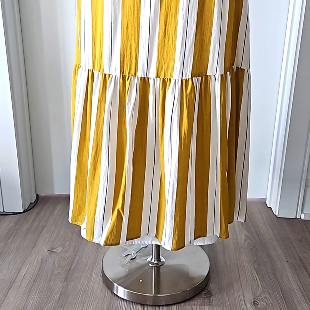 Halter sundress - Picture 3 of 8